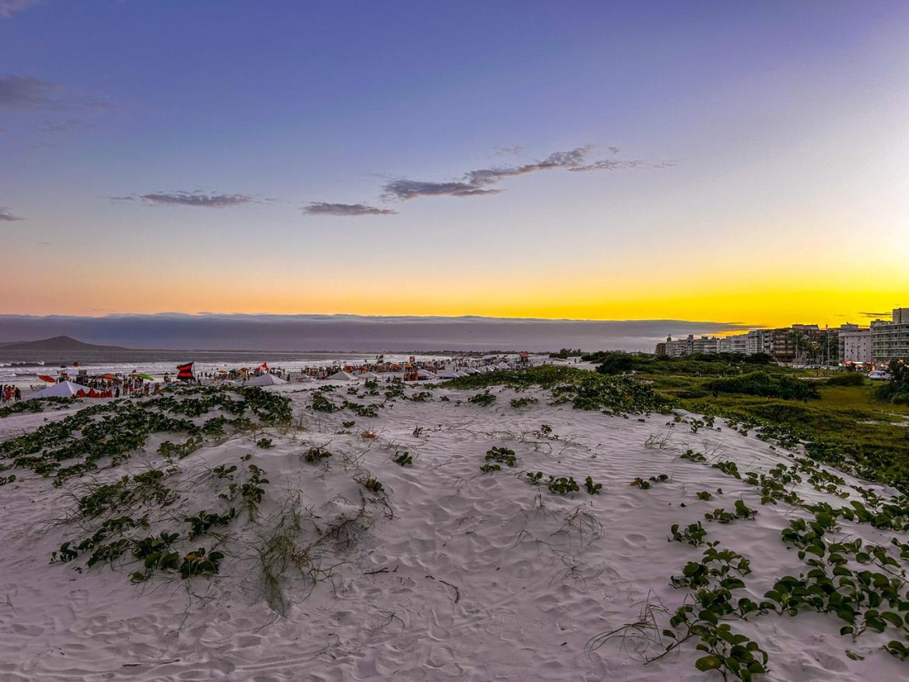 Incrivel Apto A 800M Da Praia Do Forte - Cabo Frio Bagian luar foto